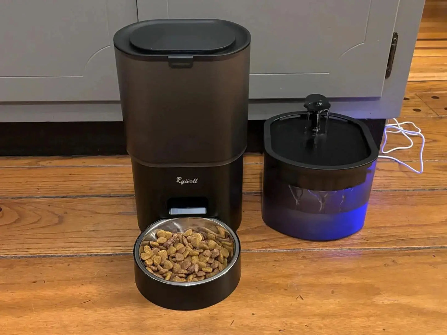 automatic cat feeder with water dispenser, 2-in-1 feeding set with feeding schedule & voice recorder, dual power supply, auto cat food dispenser for cat